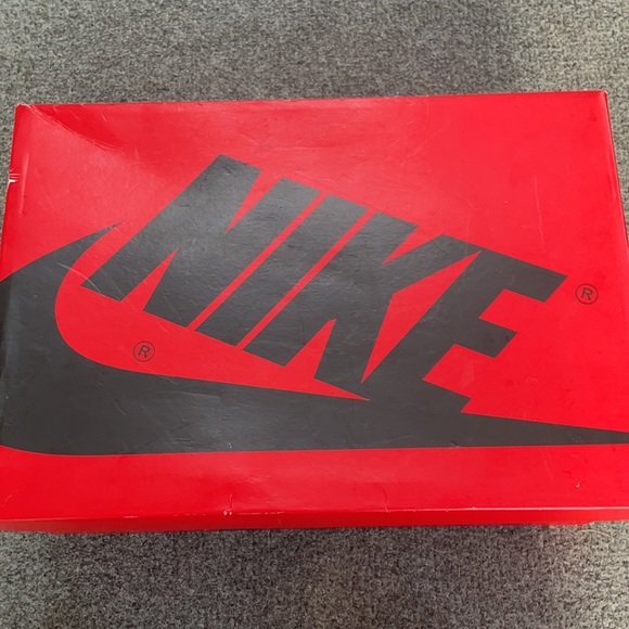 Air Jordan 1 Retro High “Fearless” UNC CHICAGO - Picture 3 of 10